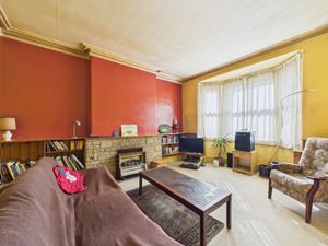 Lounge- click for photo gallery